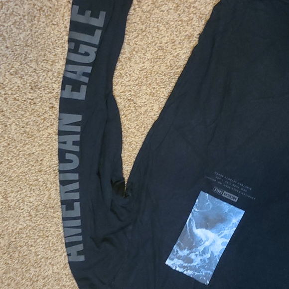 American Eagle Men's Long Sleeve Super Soft Standard Fit Long Sleeve T-Shirt - Picture 3 of 4